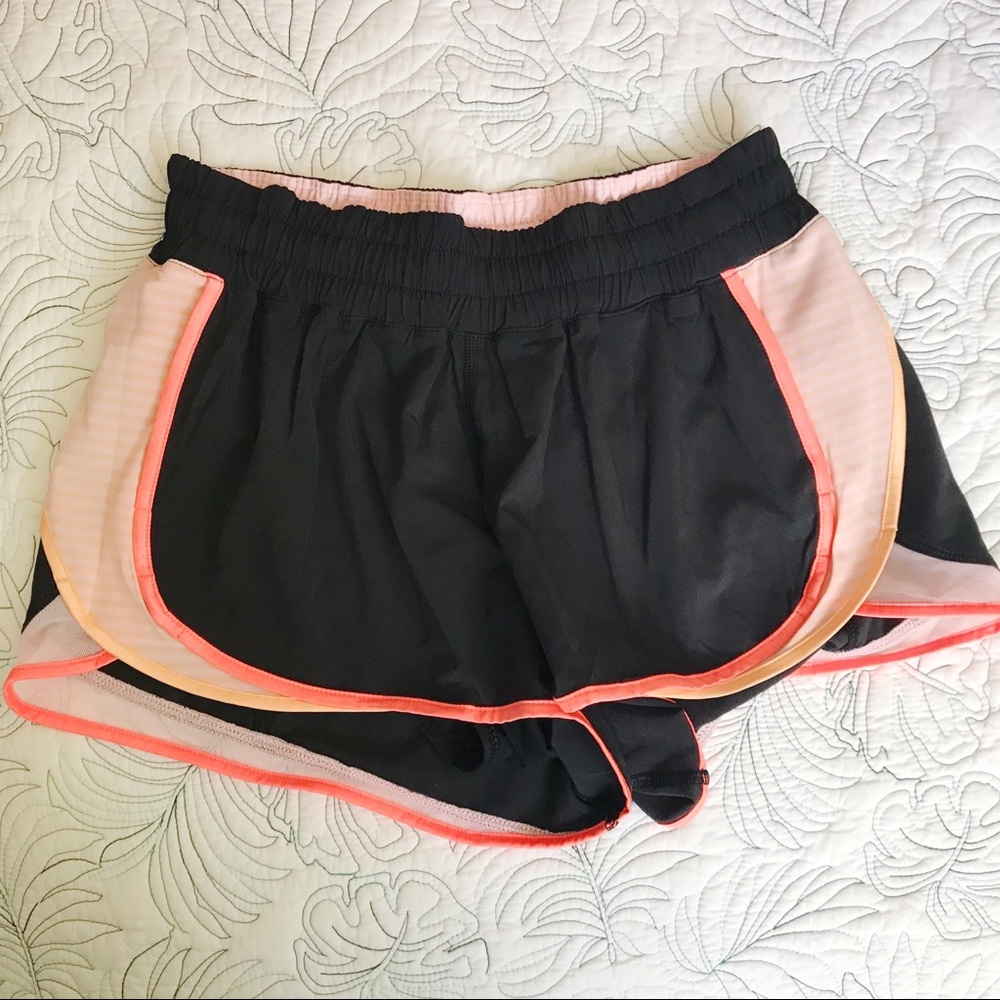 Lululemon Super Squad running short // 6 // nwot
